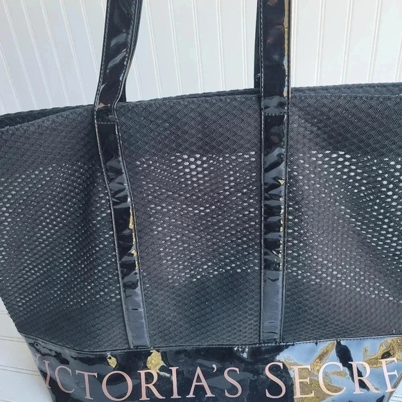 VICTORIA’S SECRET Spellout Mesh Weekender Tote Bag Summer Black Full Zip Close L - Picture 7 of 12